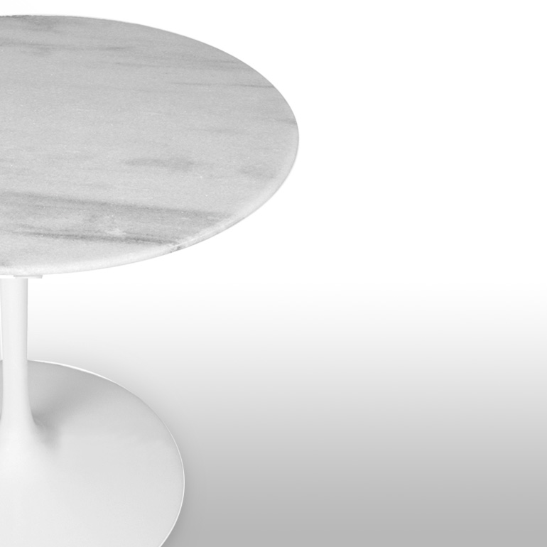 Mesa Lateral Baixa Linha Saarinen Mesa Lateral Baixa Linha Saarinen